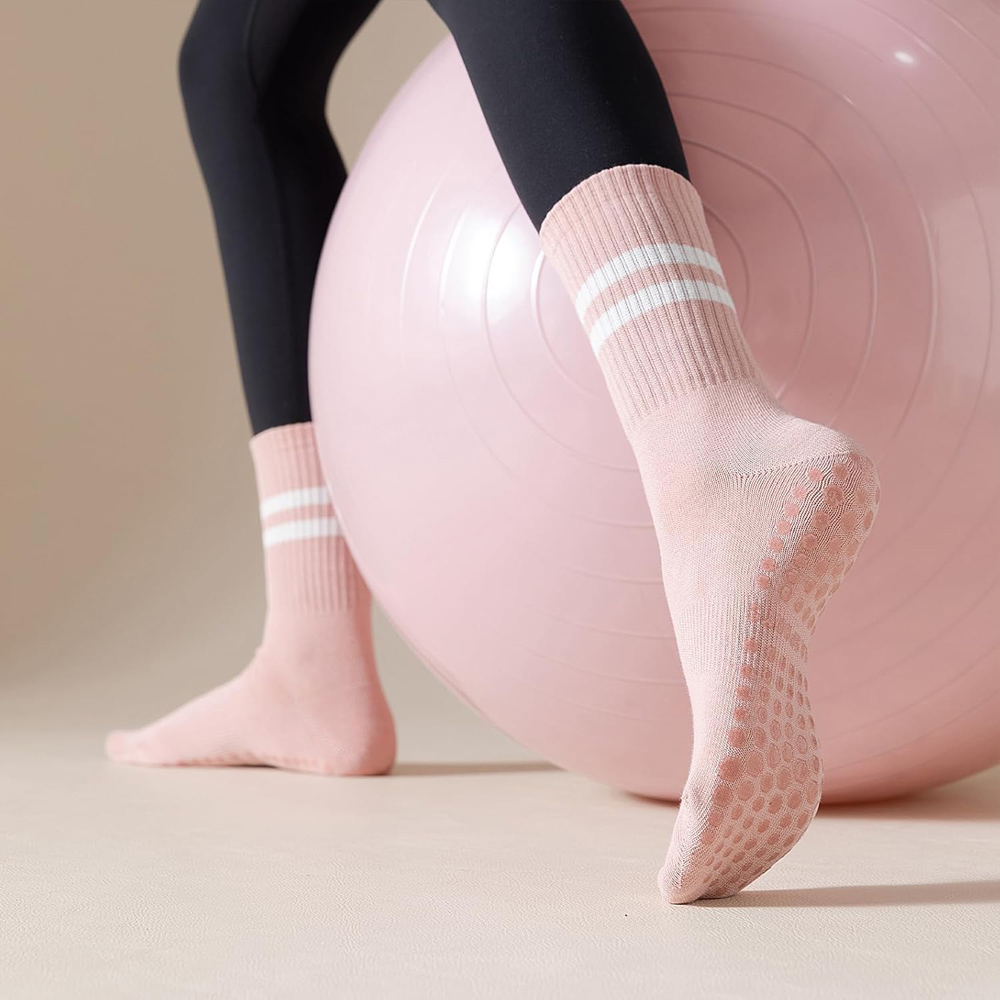 Yoga Pilates Socks with Grips  - Yoga Dance & Fitness Center Llc ulasan dan harga